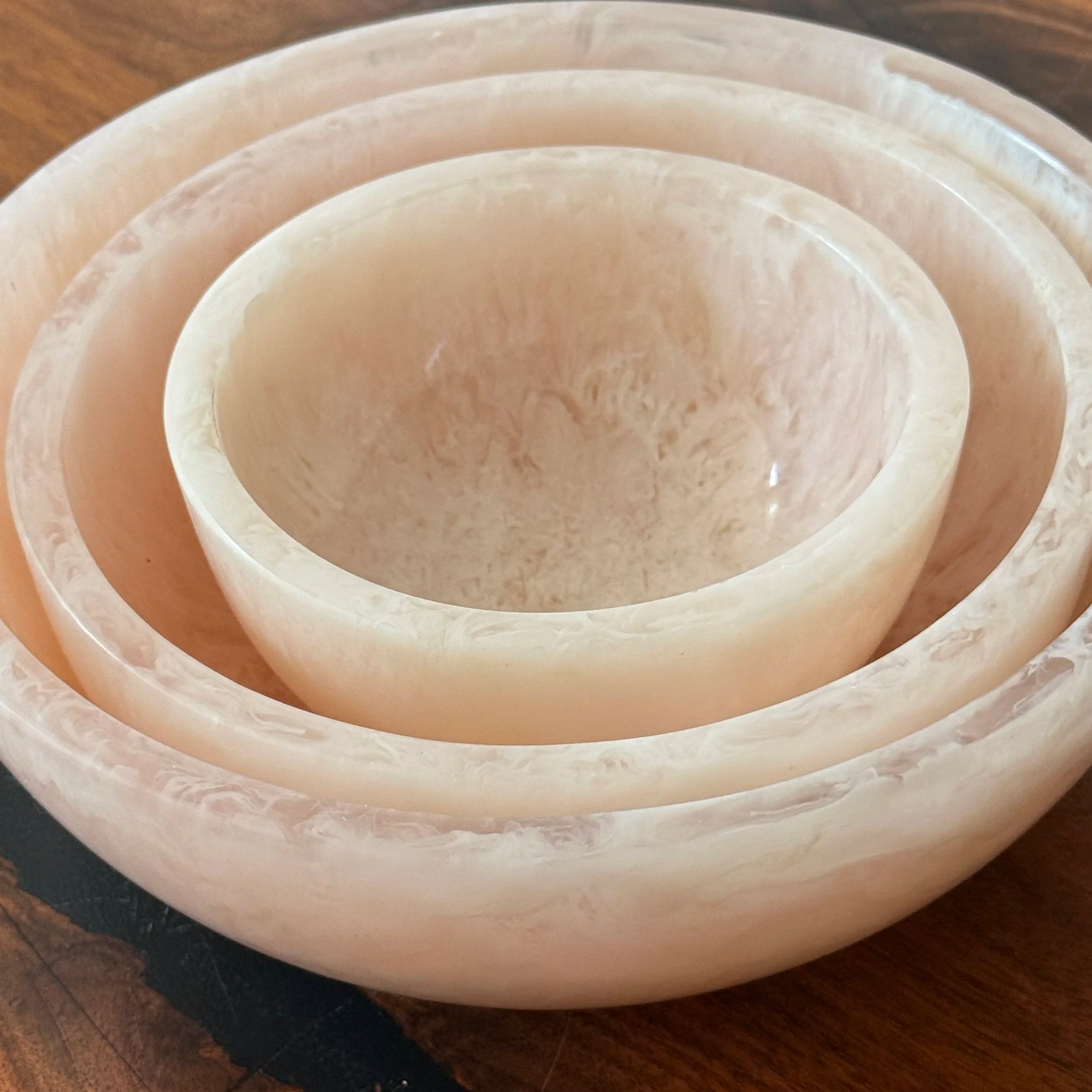 Set of 3 Resin Bowls | Light Pink - image 3