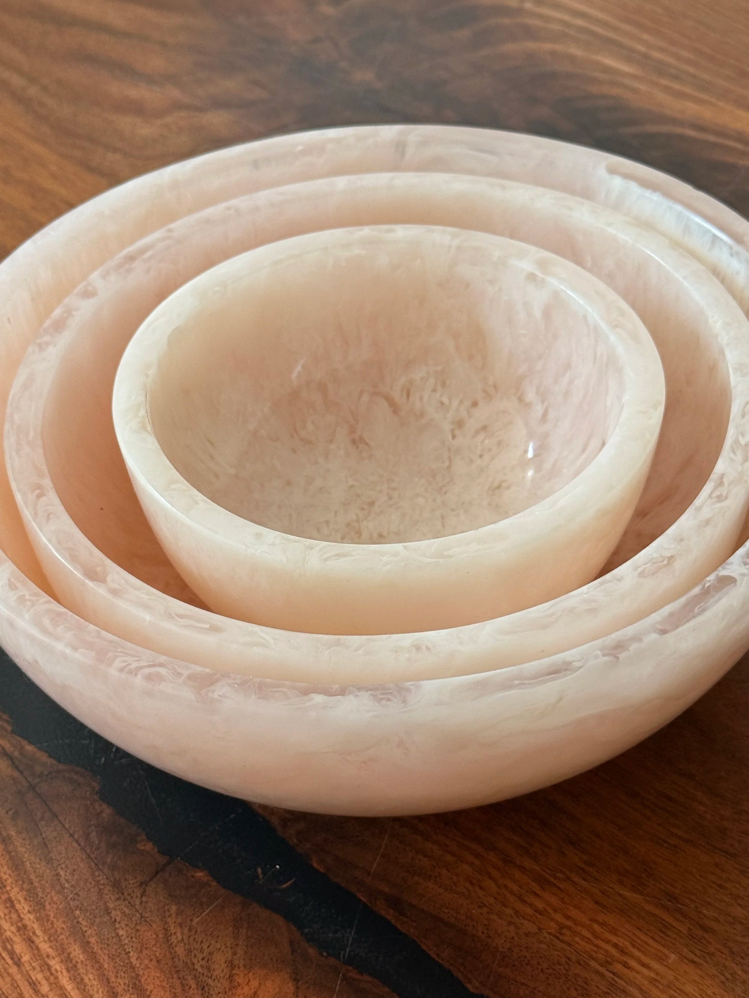 Set of 3 Resin Bowls | Light Pink - image 3